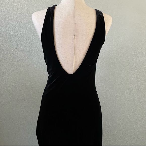 Jessica McClintock Gunne Sax Black Asymmetrical Neck Velvet Maxi Dress | 11/12 - Picture 3 of 7